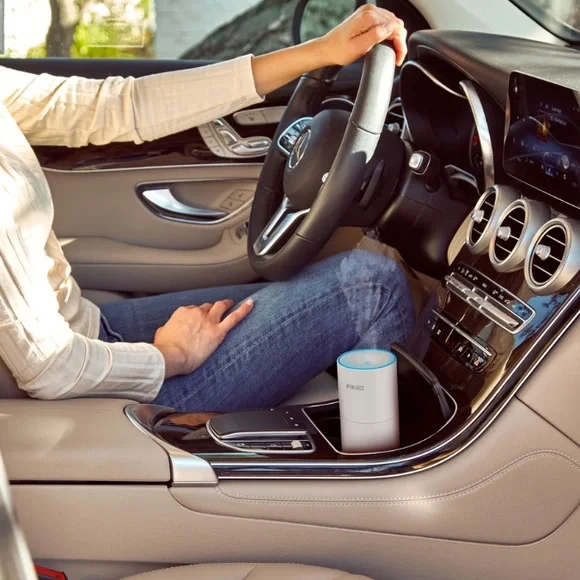 Portable Ultrasonic Humidifier with LED Light - Picture 4 of 6